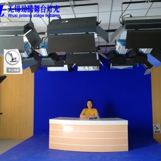 无锡春星小学演播室灯光设计